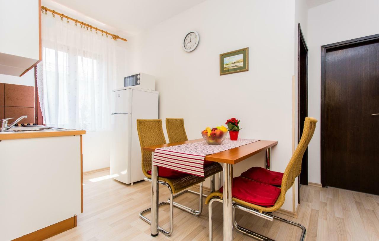 Apartmani Tamara Baska Eksteriør billede